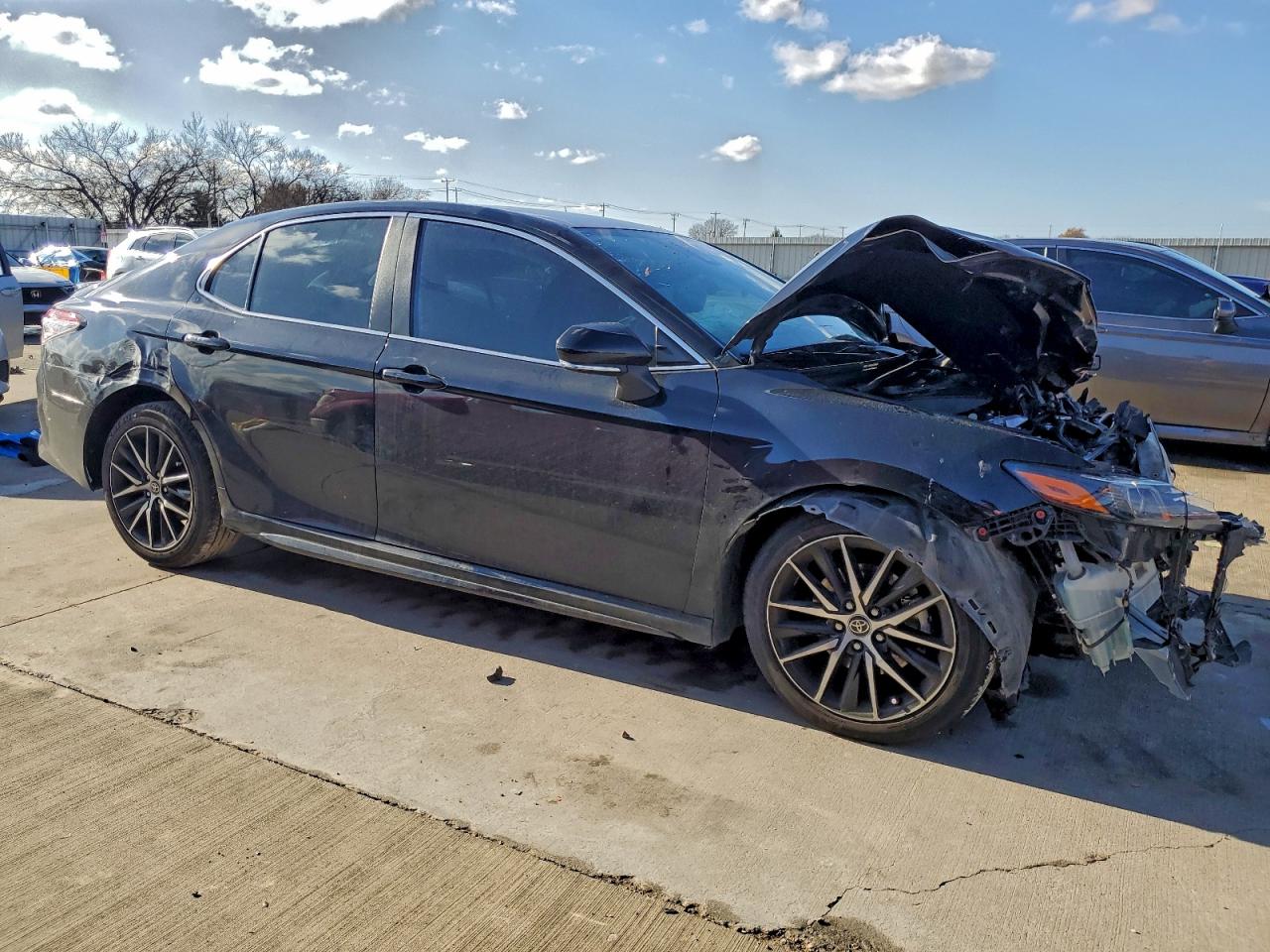 2023 TOYOTA CAMRY SE NIGHT SHADE photo 4