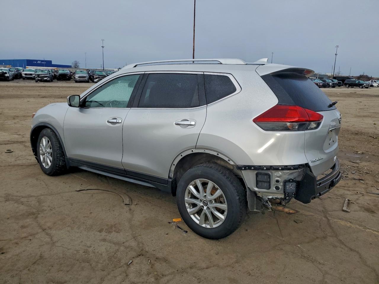 2019 NISSAN ROGUE S photo 2