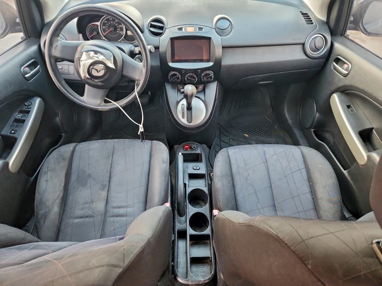 2012 MAZDA MAZDA2 photo 8