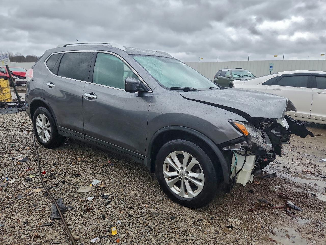 2016 NISSAN ROGUE SV photo 4