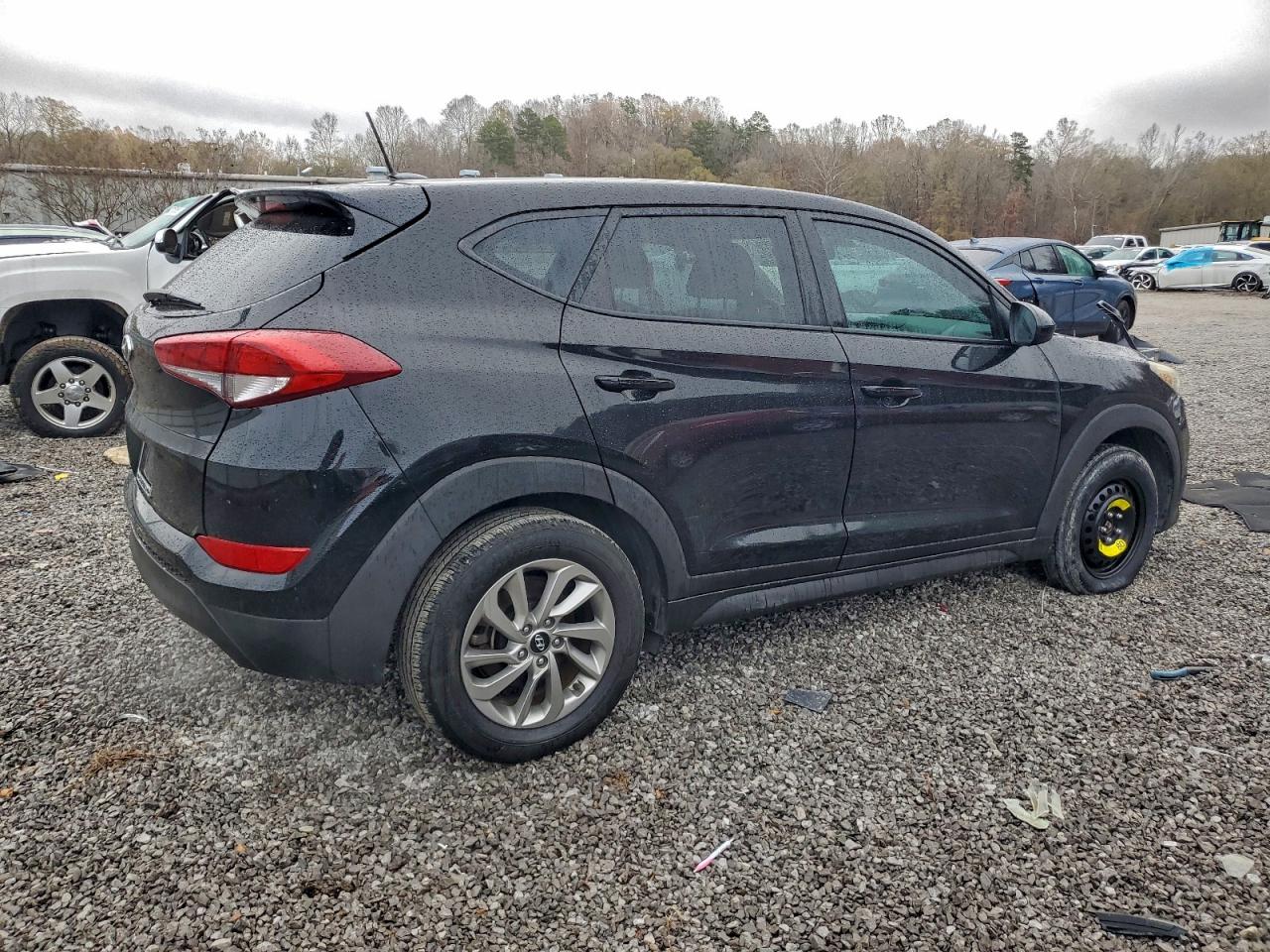 2017 HYUNDAI TUCSON SE photo 5