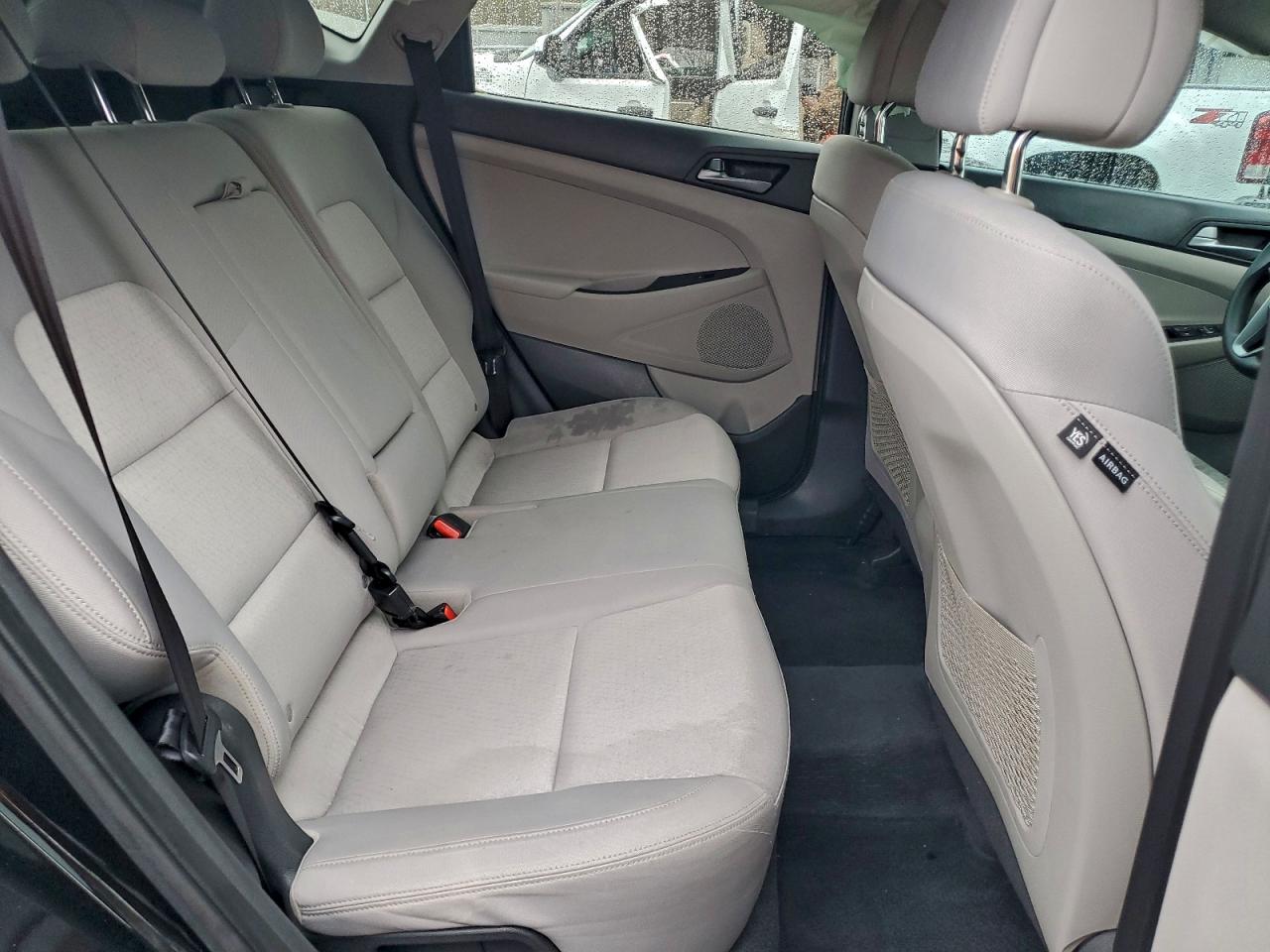 2017 HYUNDAI TUCSON SE photo 21
