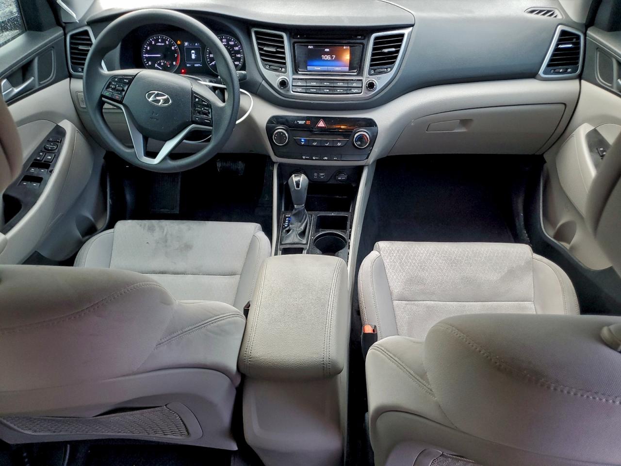 2017 HYUNDAI TUCSON SE photo 15