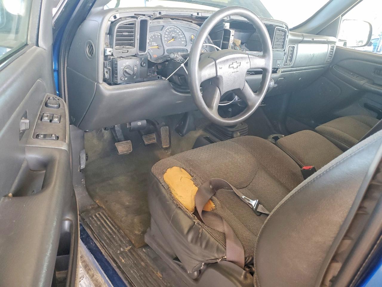 2004 CHEVROLET SILVERADO K1500 photo 8