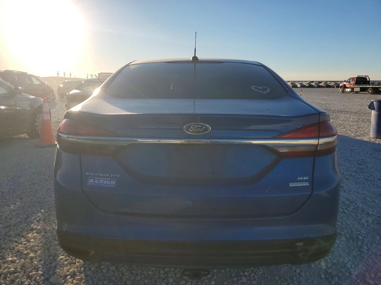 2017 FORD FUSION SE photo 6