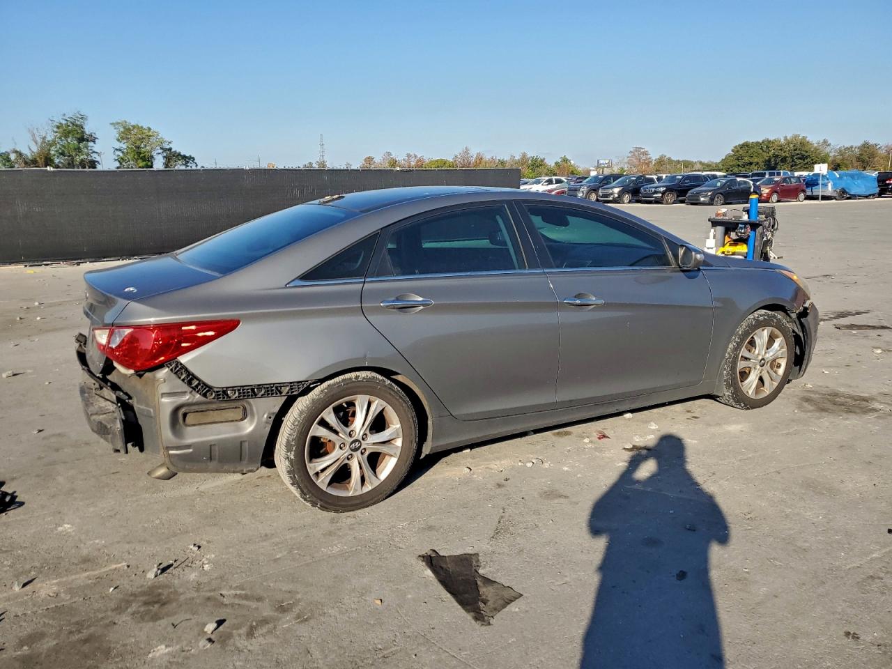 2013 HYUNDAI SONATA SE photo 3
