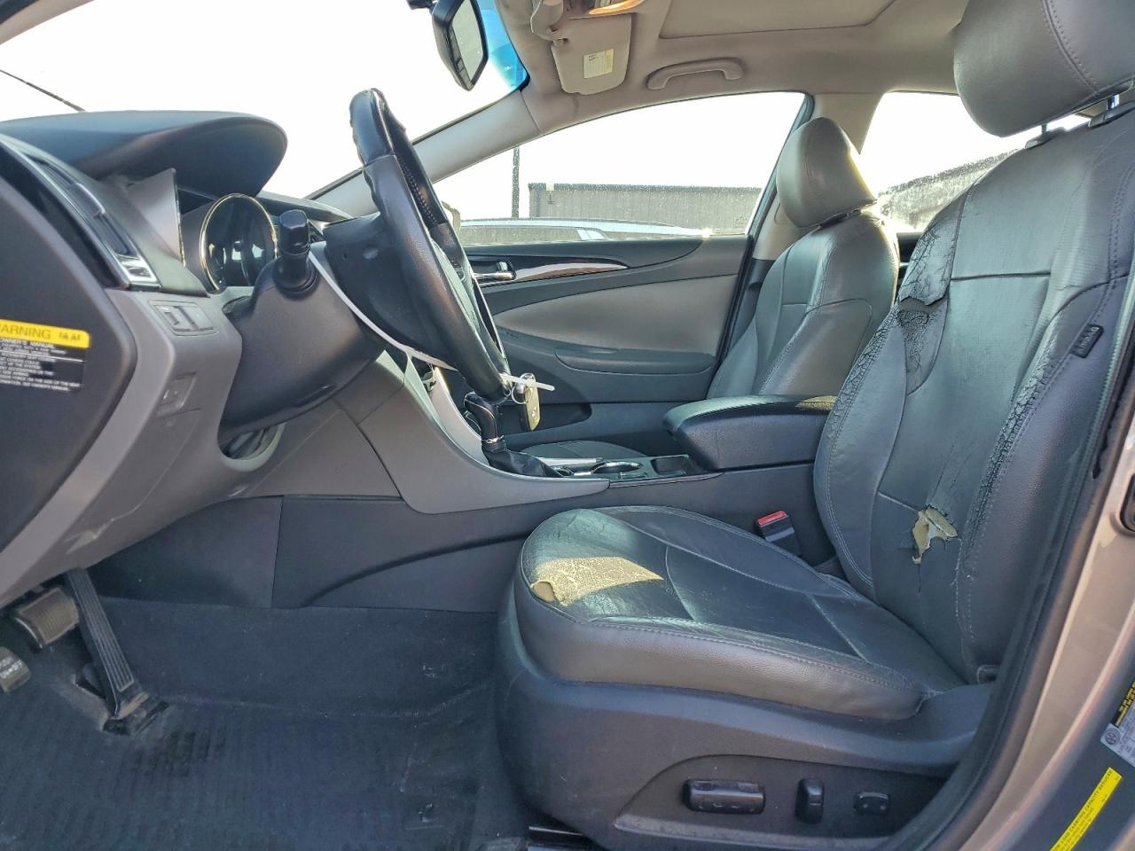2013 HYUNDAI SONATA SE photo 7