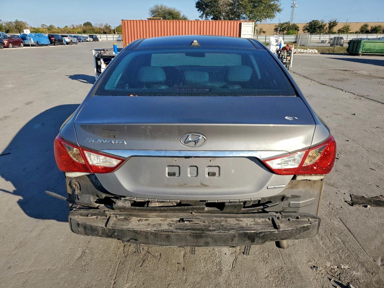 2013 HYUNDAI SONATA SE photo 6