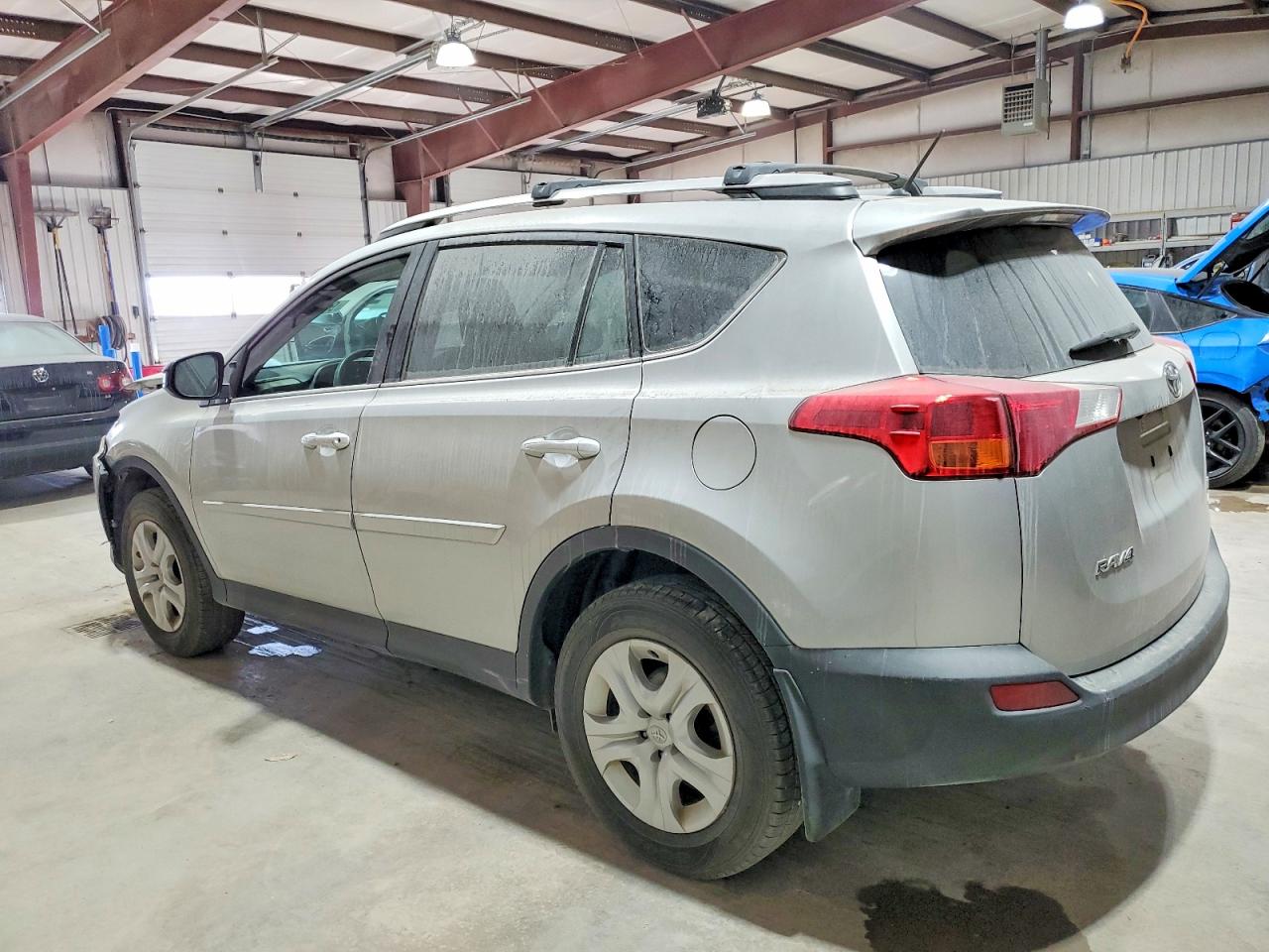 2013 TOYOTA RAV4 LE photo 2