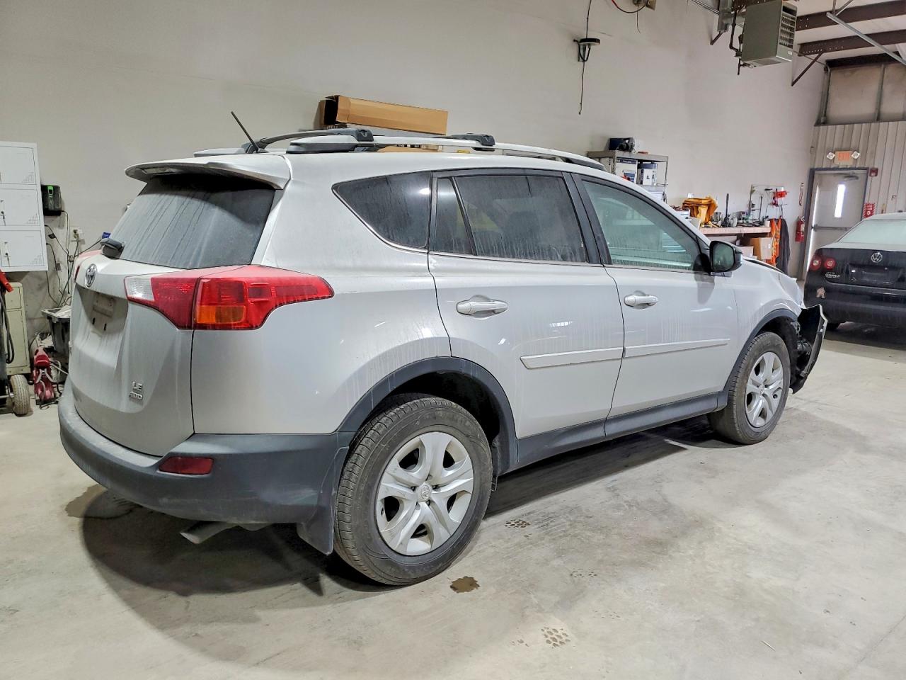 2013 TOYOTA RAV4 LE photo 3