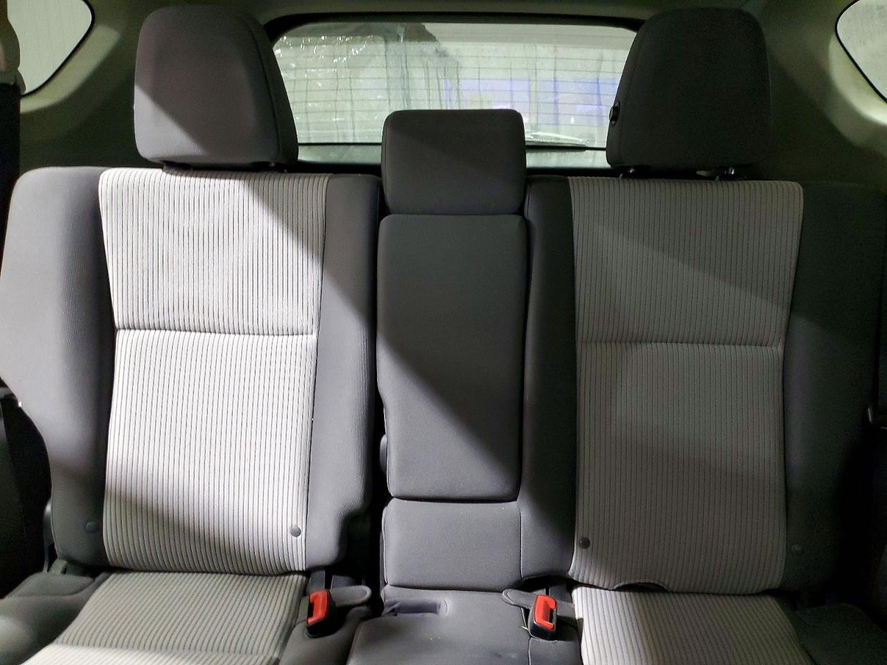 2013 TOYOTA RAV4 LE photo 10