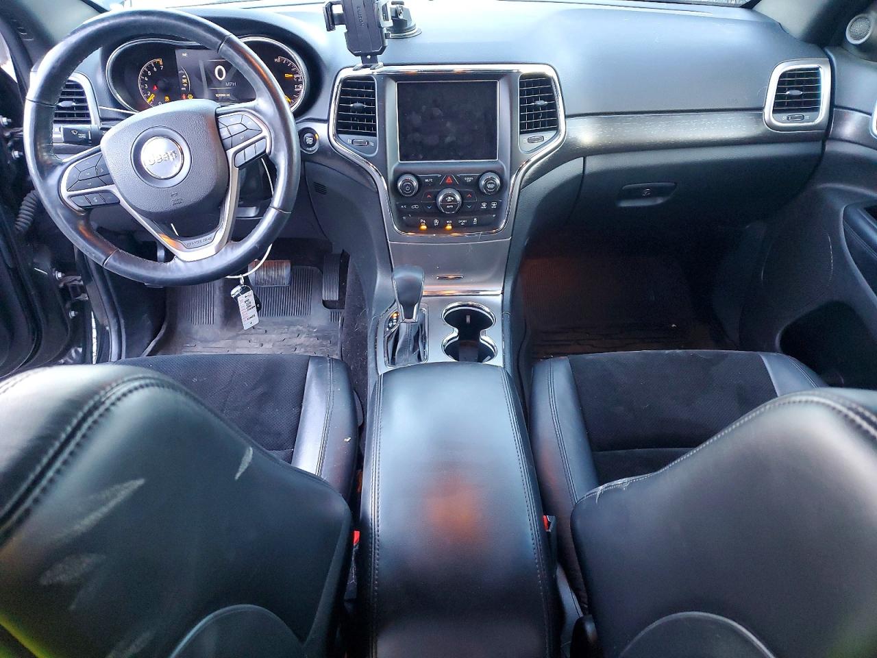 2018 JEEP GRAND CHEROKEE LAREDO photo 8