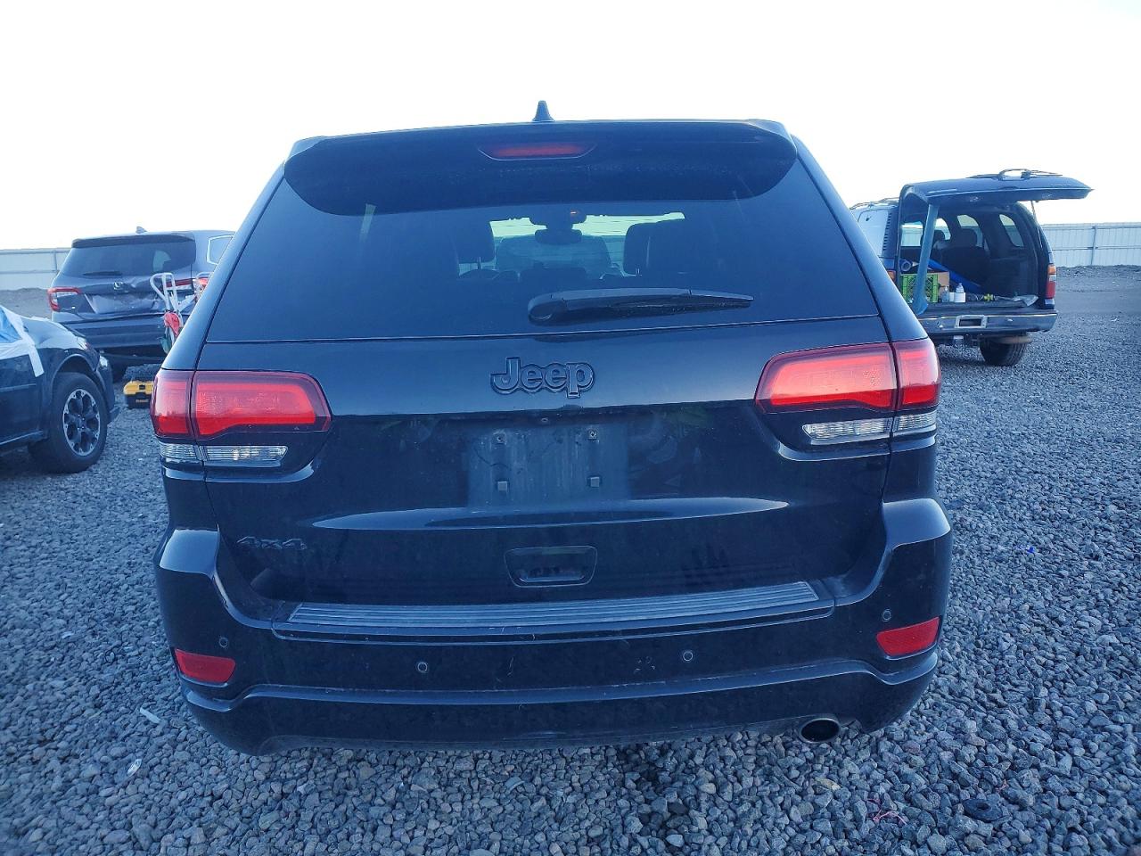 2018 JEEP GRAND CHEROKEE LAREDO photo 6