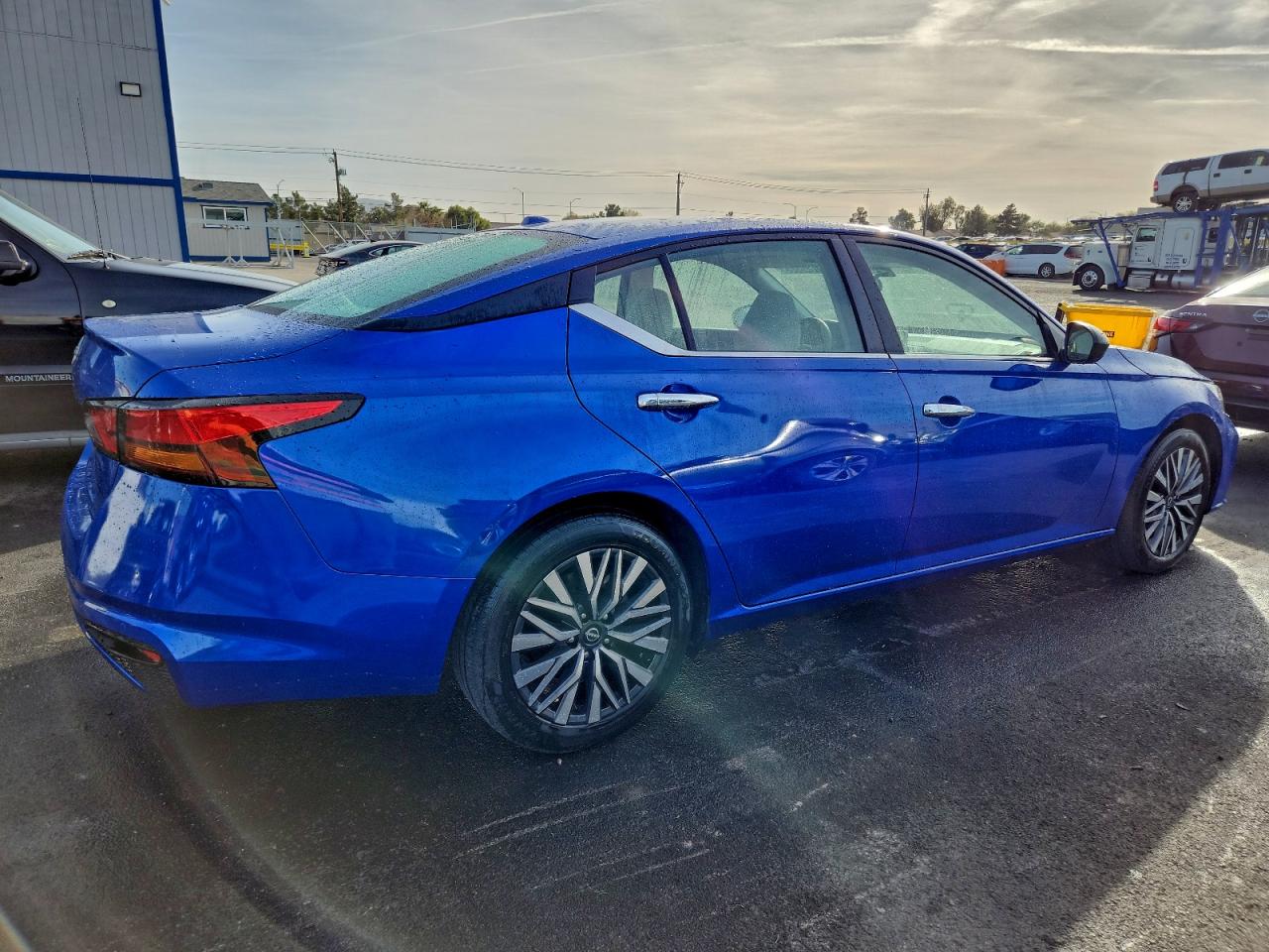 2025 NISSAN ALTIMA SV photo 3