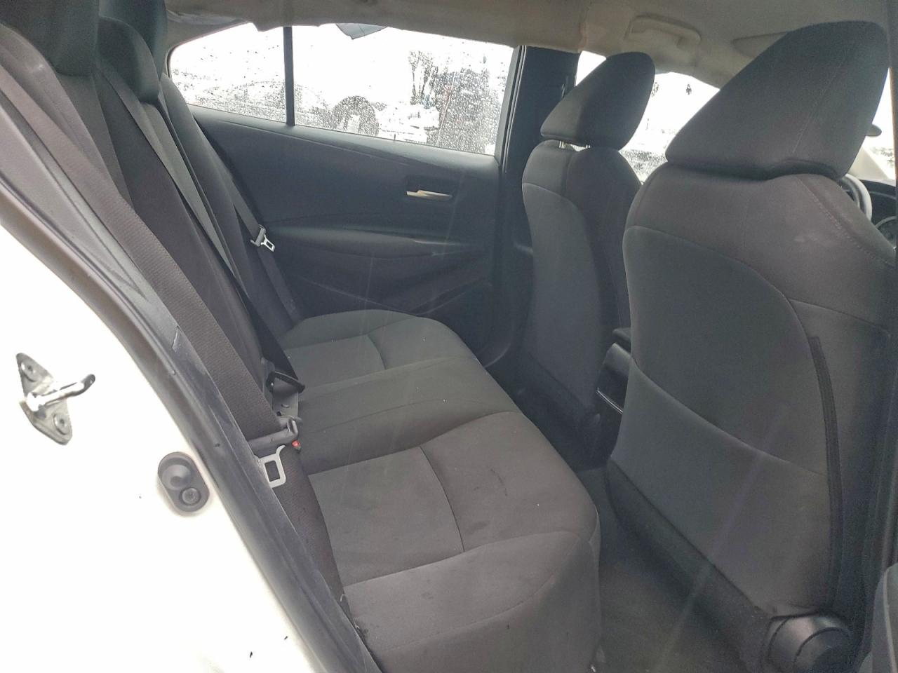 2021 TOYOTA COROLLA LE photo 10