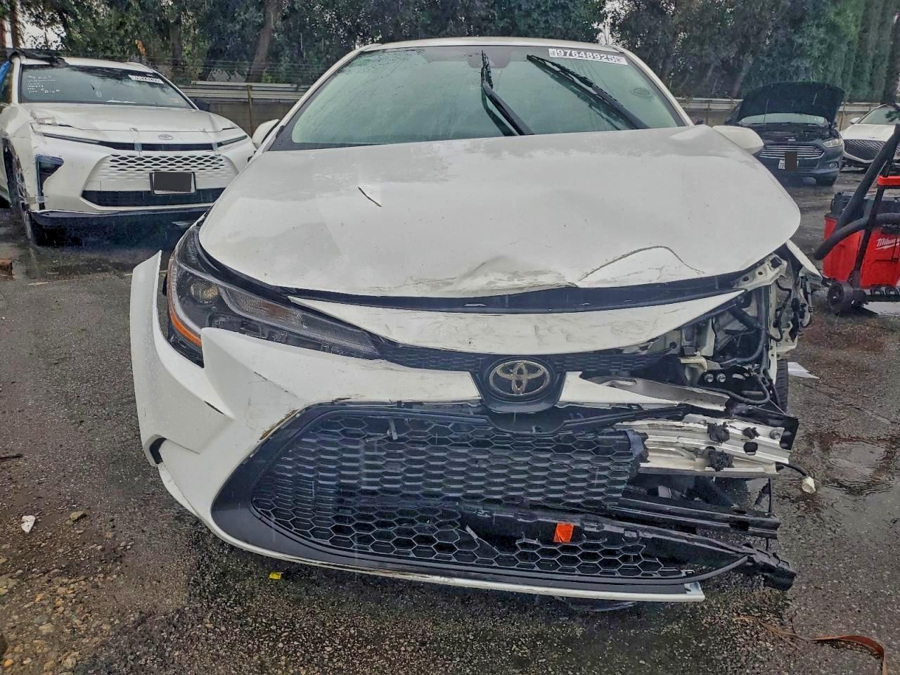 2021 TOYOTA COROLLA LE photo 5