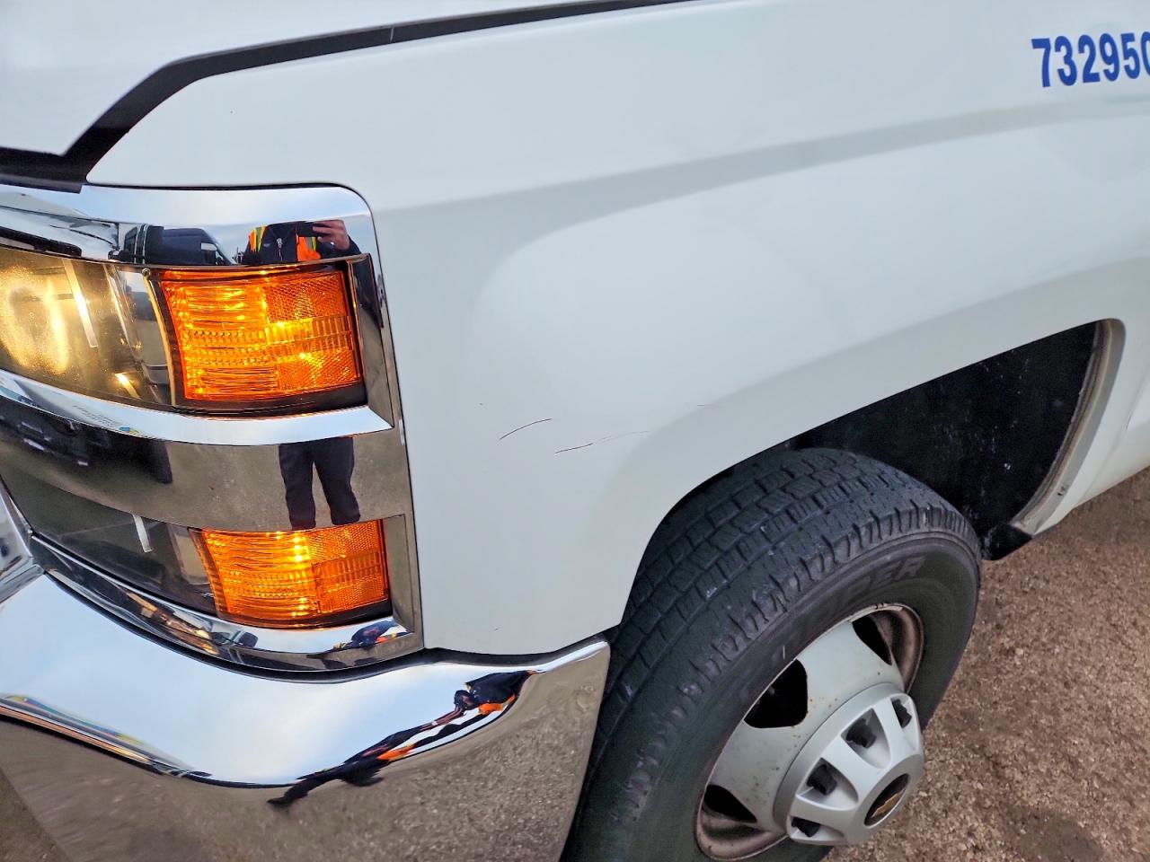 2017 CHEVROLET SILVERADO FLATBED TRUCK photo 9