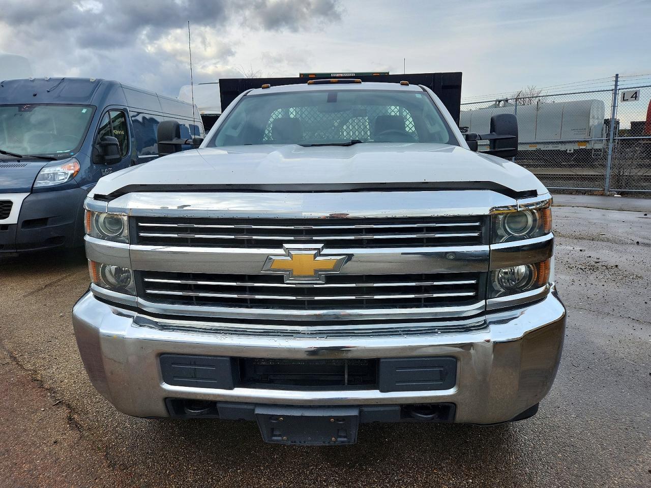 2017 CHEVROLET SILVERADO FLATBED TRUCK photo 5