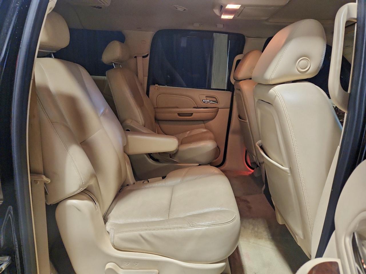 2008 CADILLAC ESCALADE ESV photo 11