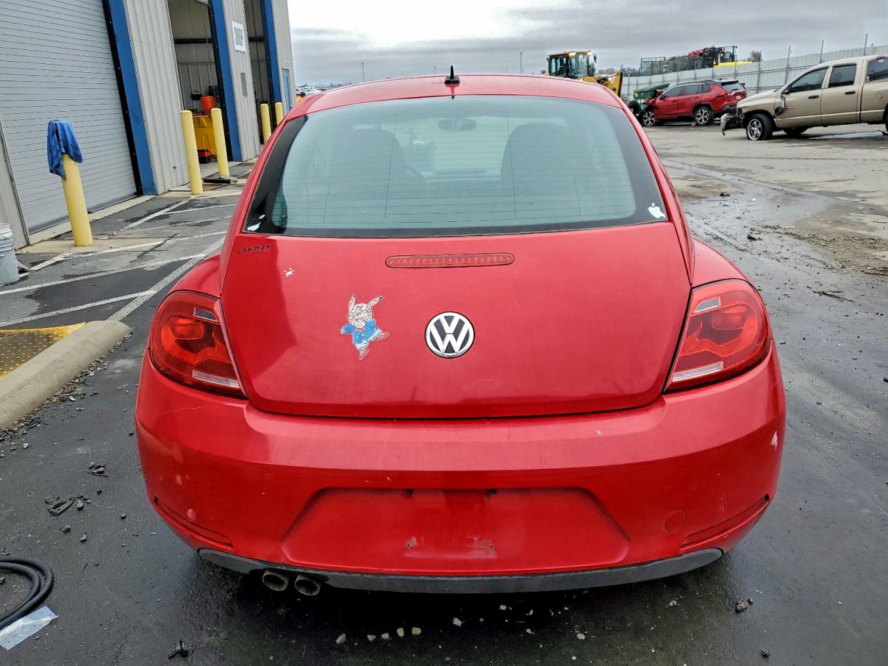 2013 VOLKSWAGEN BEETLE photo 6