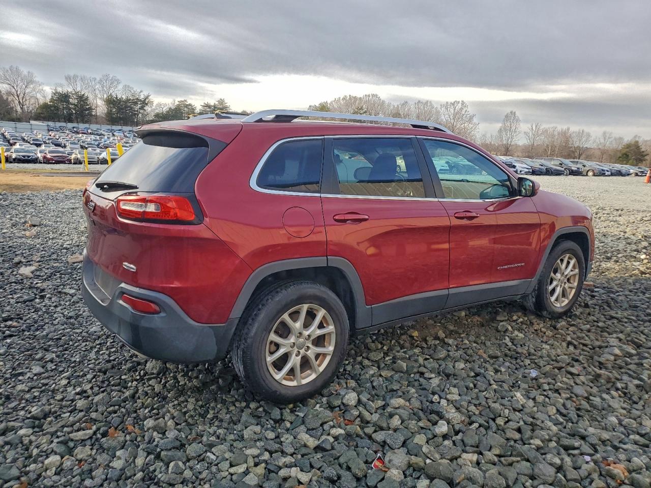 2015 JEEP CHEROKEE LATITUDE photo 3