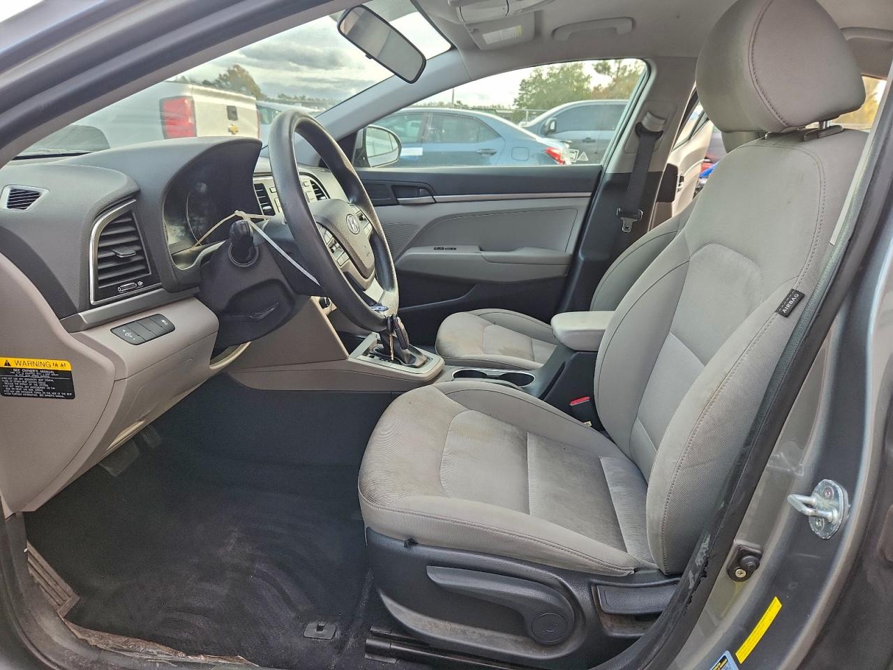 2017 HYUNDAI ELANTRA SE photo 7