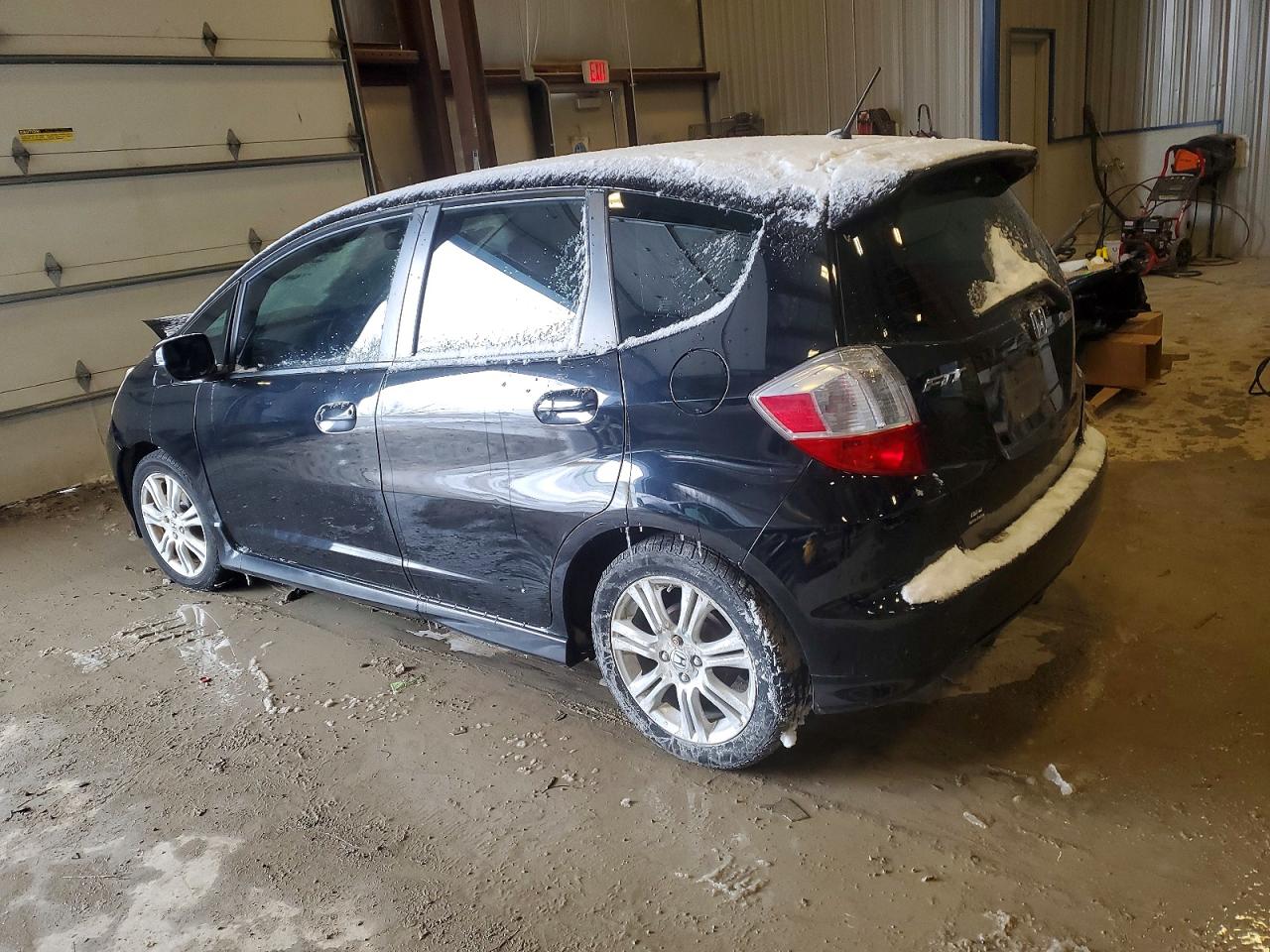 2011 HONDA FIT SPORT photo 2