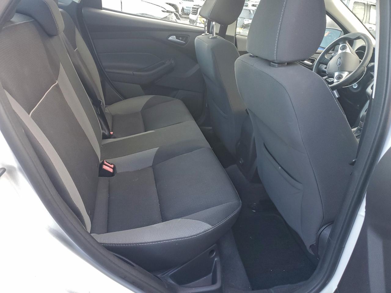 2013 FORD FOCUS SE photo 10