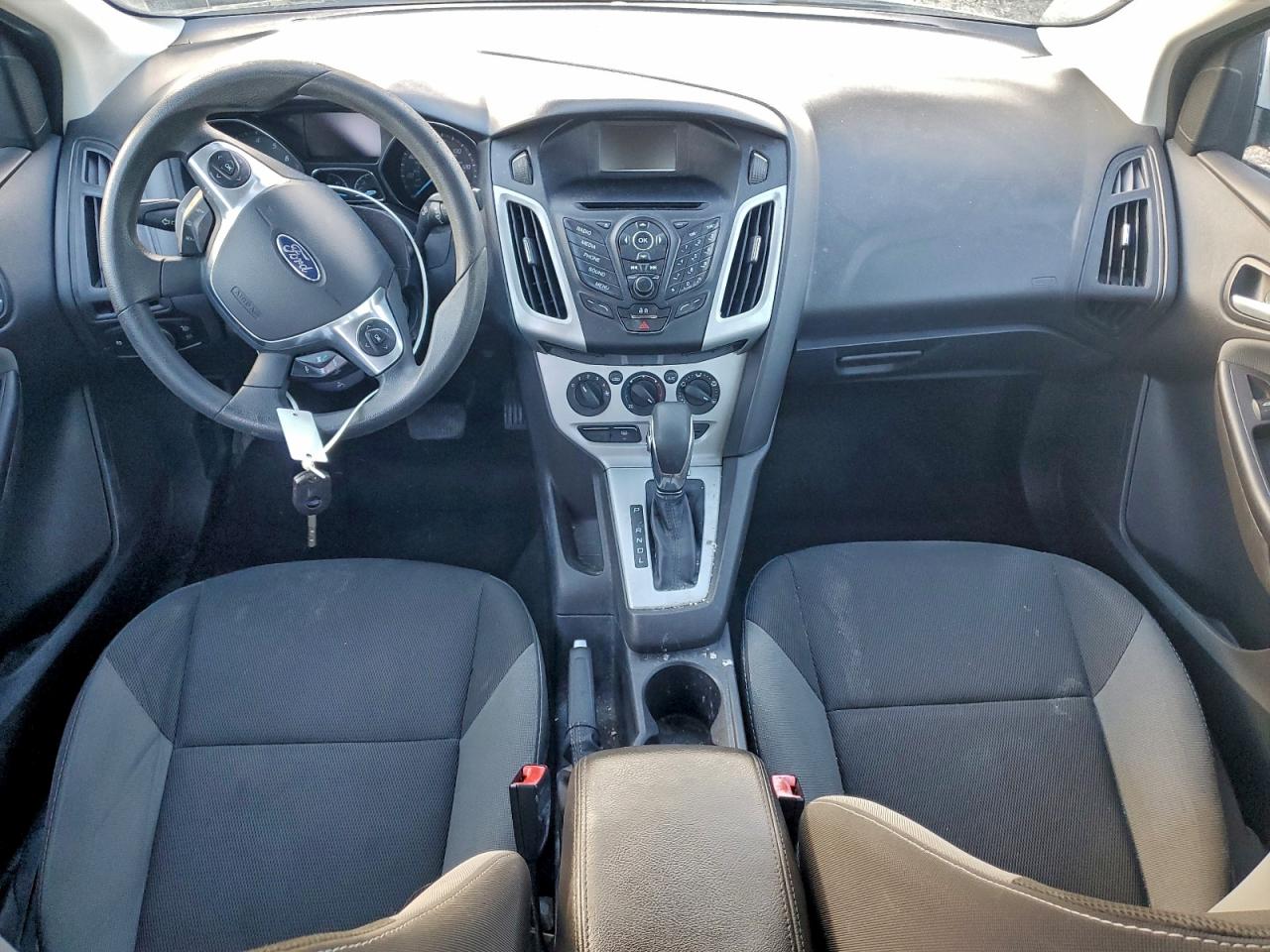2013 FORD FOCUS SE photo 8