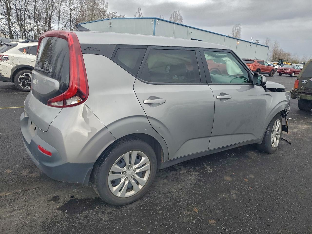 2022 KIA SOUL LX photo 3