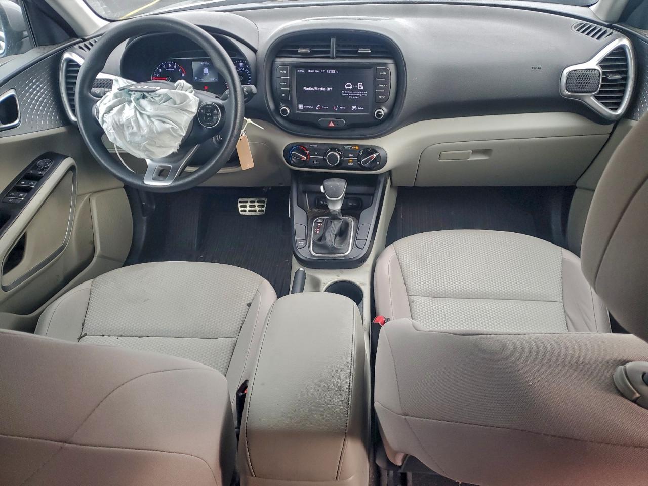 2022 KIA SOUL LX photo 8