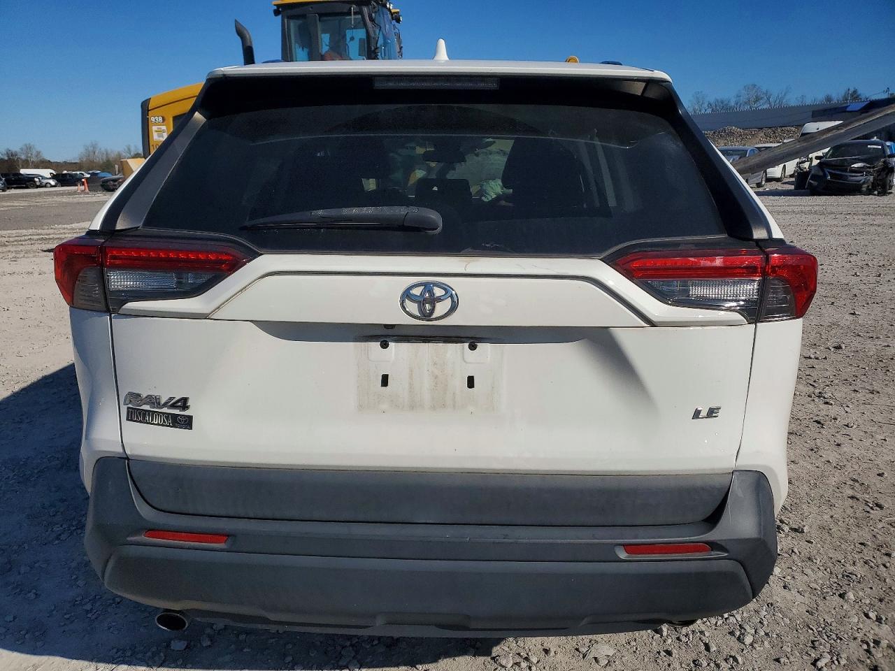 2019 TOYOTA RAV4 LE photo 6