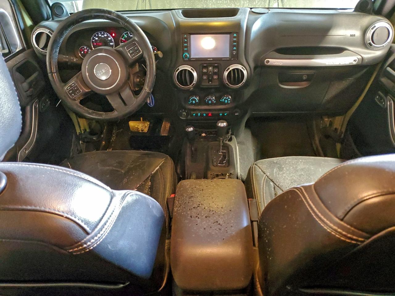 2013 JEEP WRANGLER UNLIMITED SAHARA photo 8