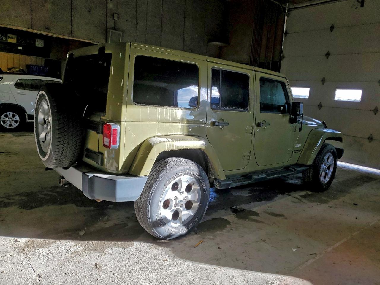2013 JEEP WRANGLER UNLIMITED SAHARA photo 3