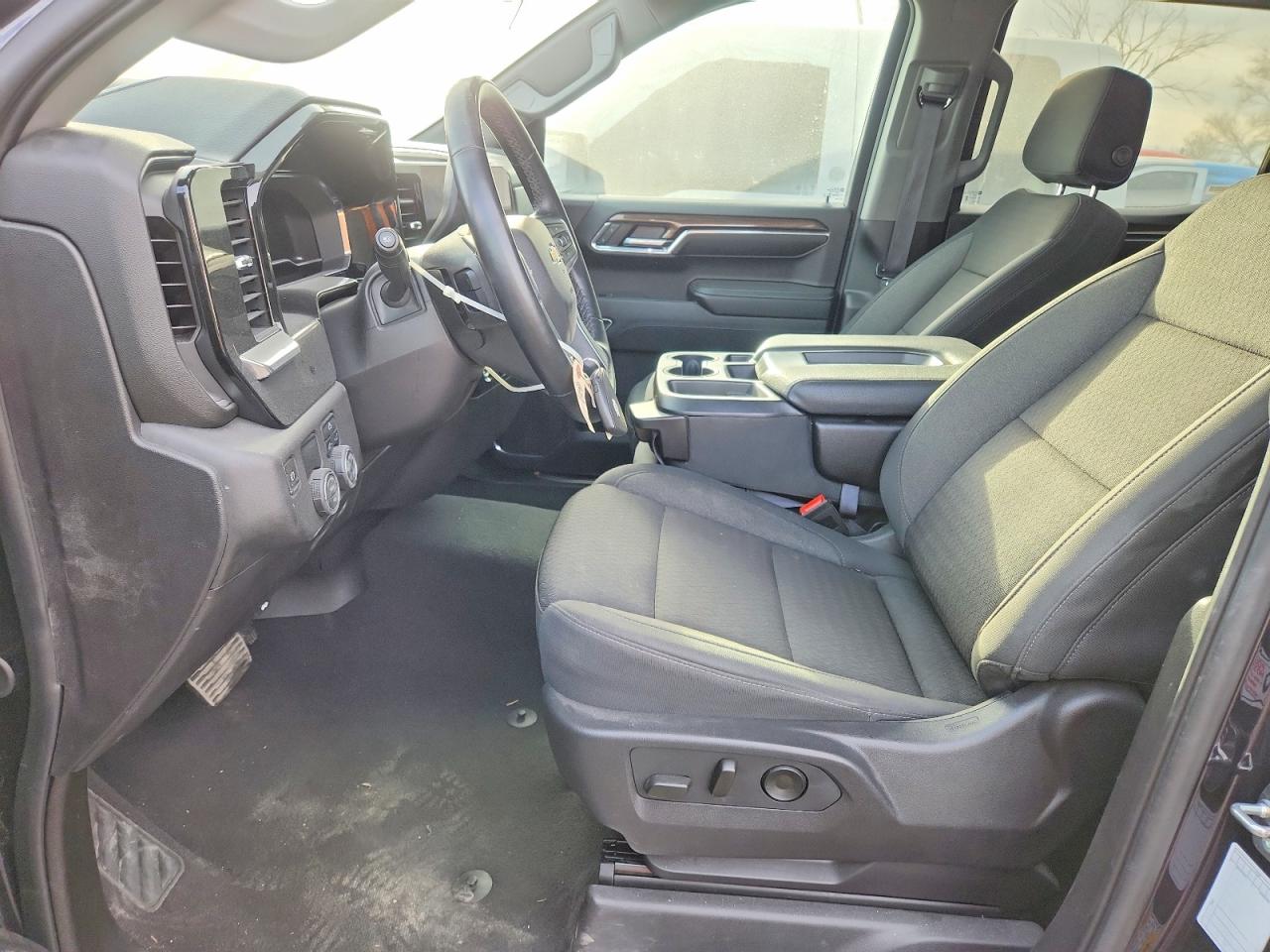 2024 CHEVROLET SILVERADO C1500 LT photo 19