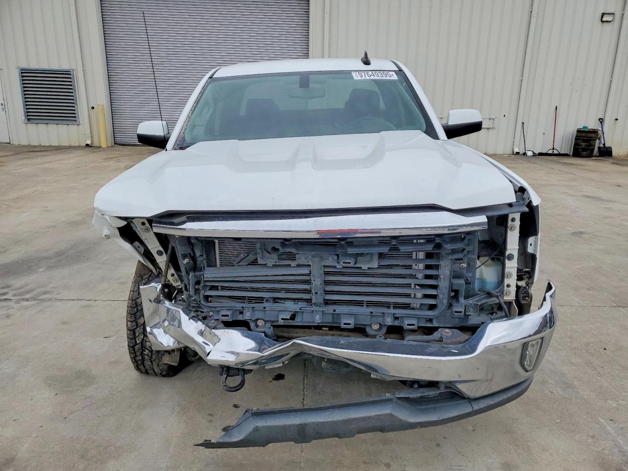 2017 CHEVROLET SILVERADO K1500 LT photo 5