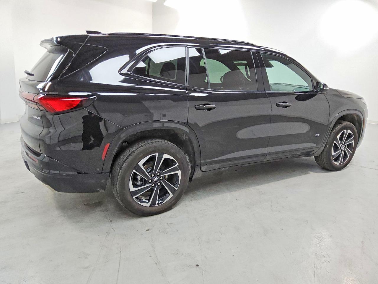 2025 BUICK ENCLAVE SPORT TOURING photo 3