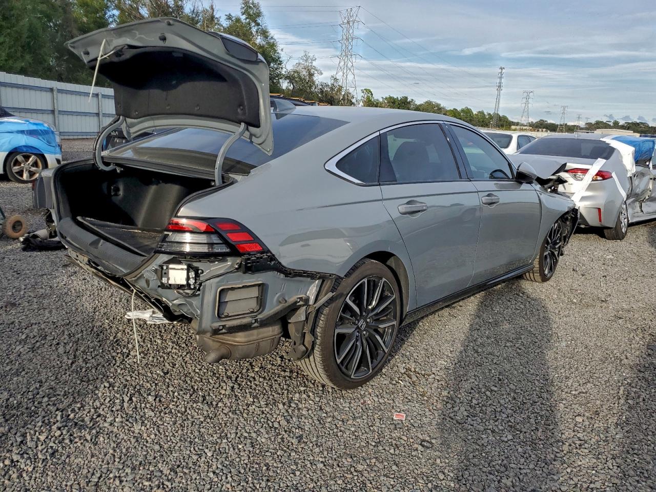 2025 HONDA ACCORD TOURING HYBRID photo 3
