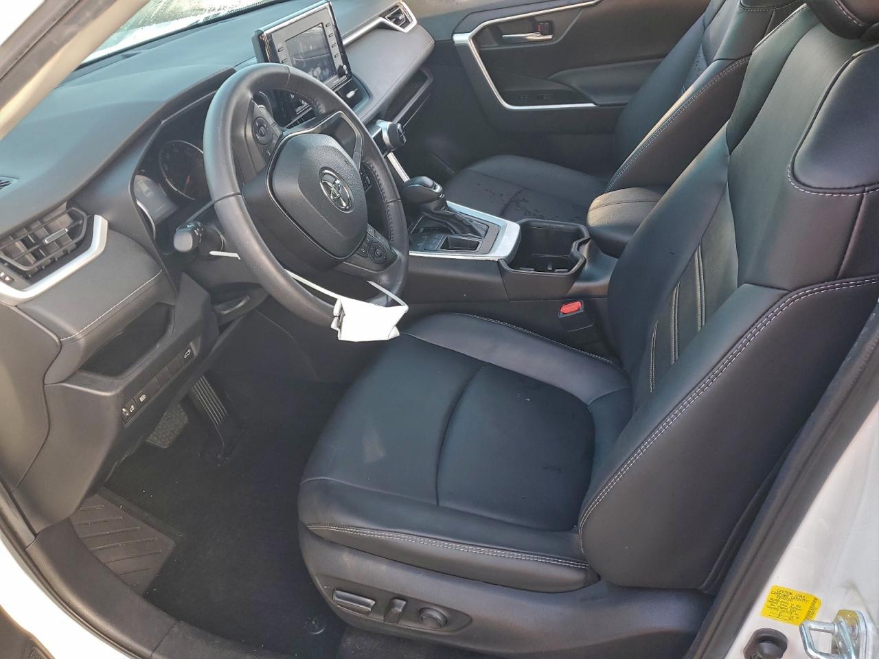 2022 TOYOTA RAV4 XLE PREMIUM photo 7