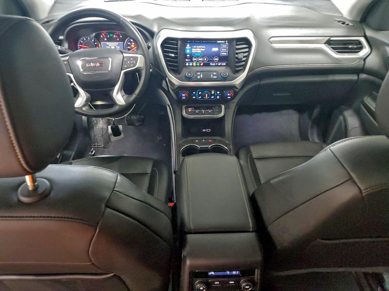 2023 GMC ACADIA SLT photo 8