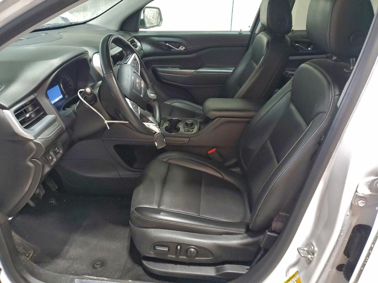 2023 GMC ACADIA SLT photo 7