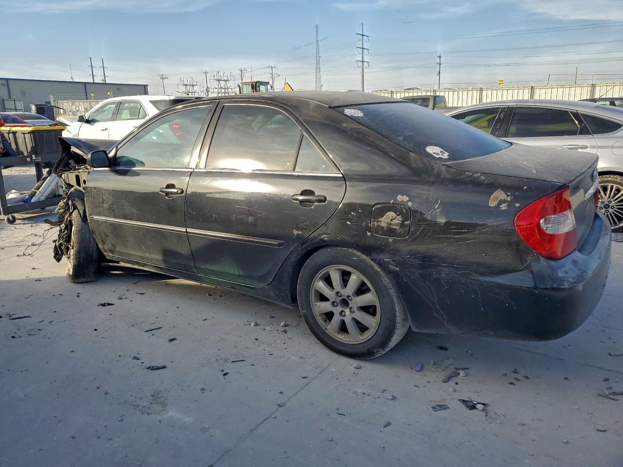2003 TOYOTA CAMRY LE photo 2