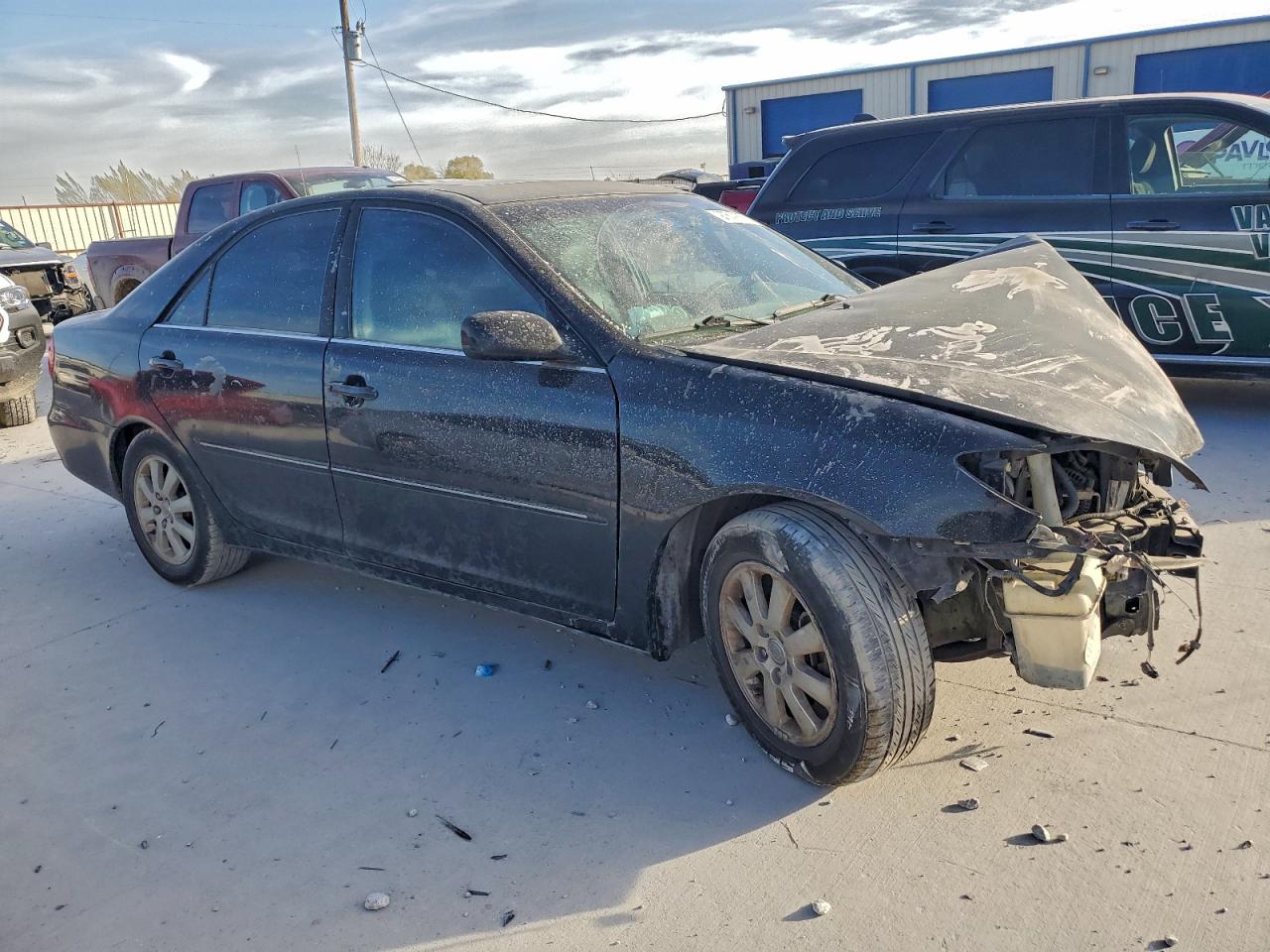 2003 TOYOTA CAMRY LE photo 4