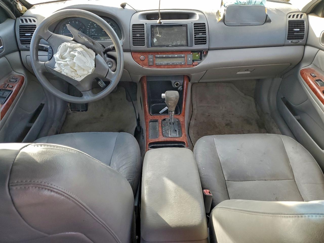 2003 TOYOTA CAMRY LE photo 8