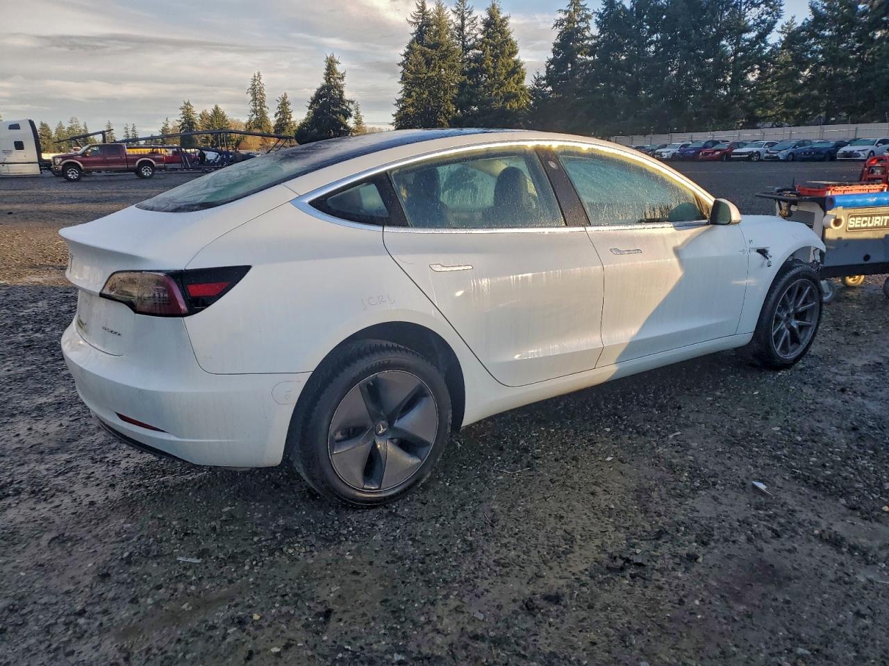2018 TESLA MODEL 3 photo 3