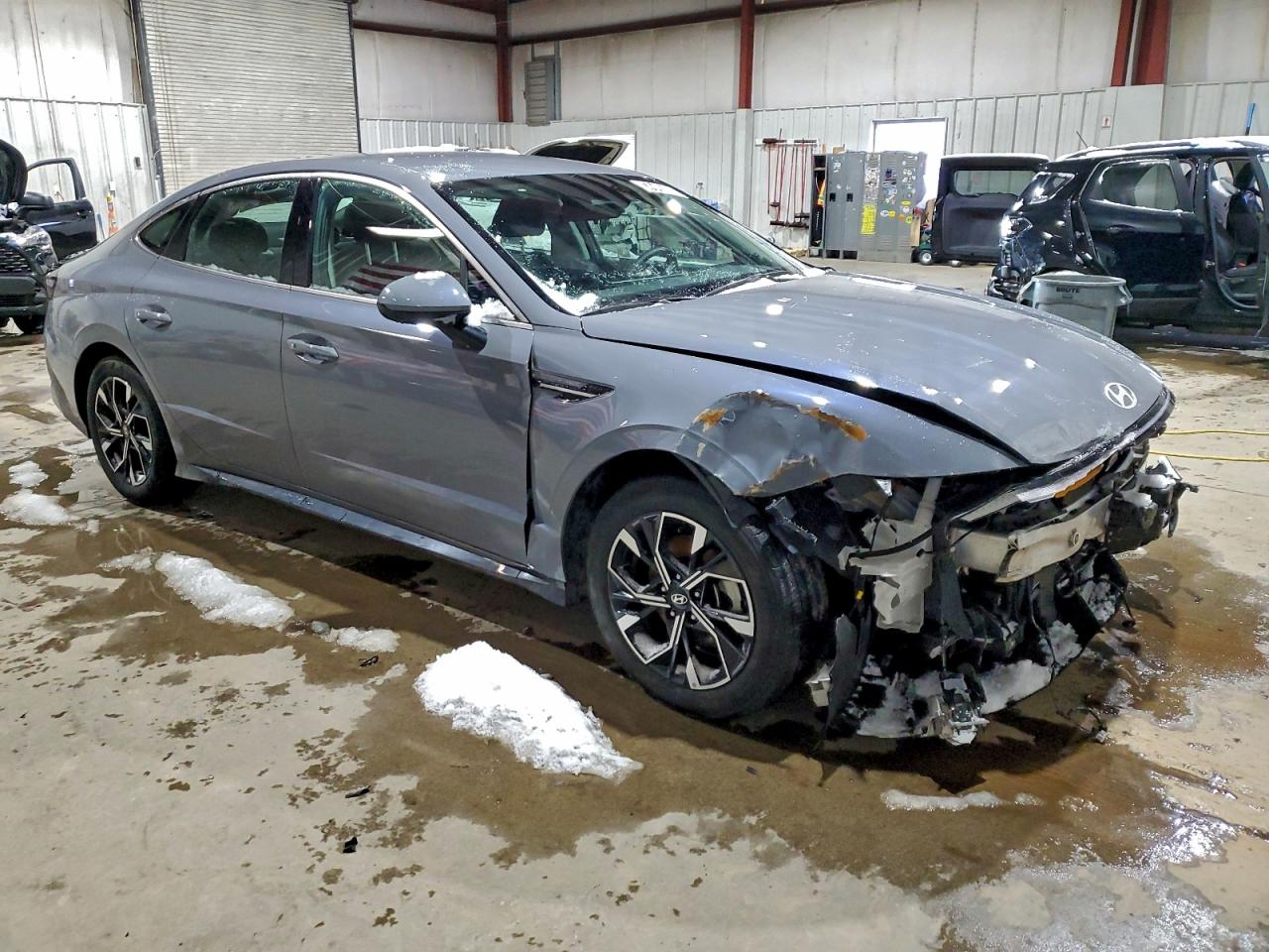 2025 HYUNDAI SONATA SEL photo 4