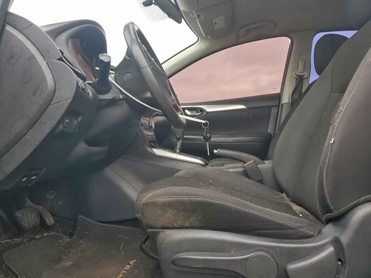 2019 NISSAN SENTRA S photo 13