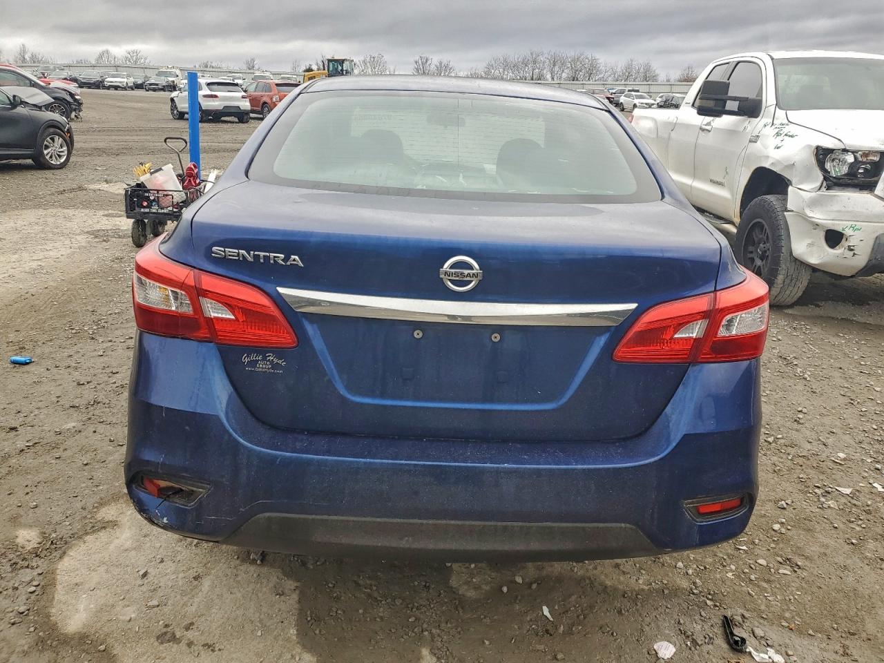 2019 NISSAN SENTRA S photo 11