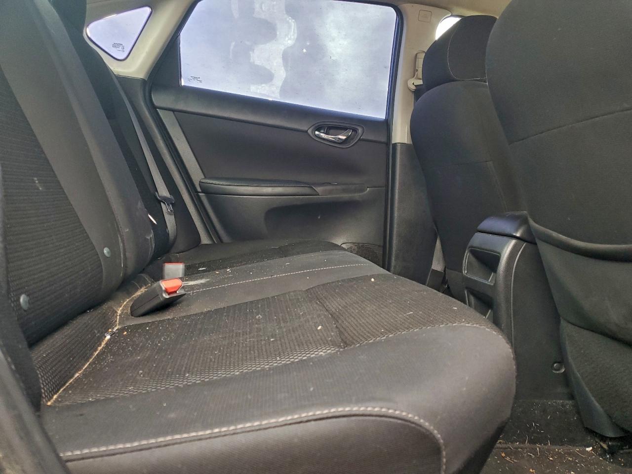 2019 NISSAN SENTRA S photo 19