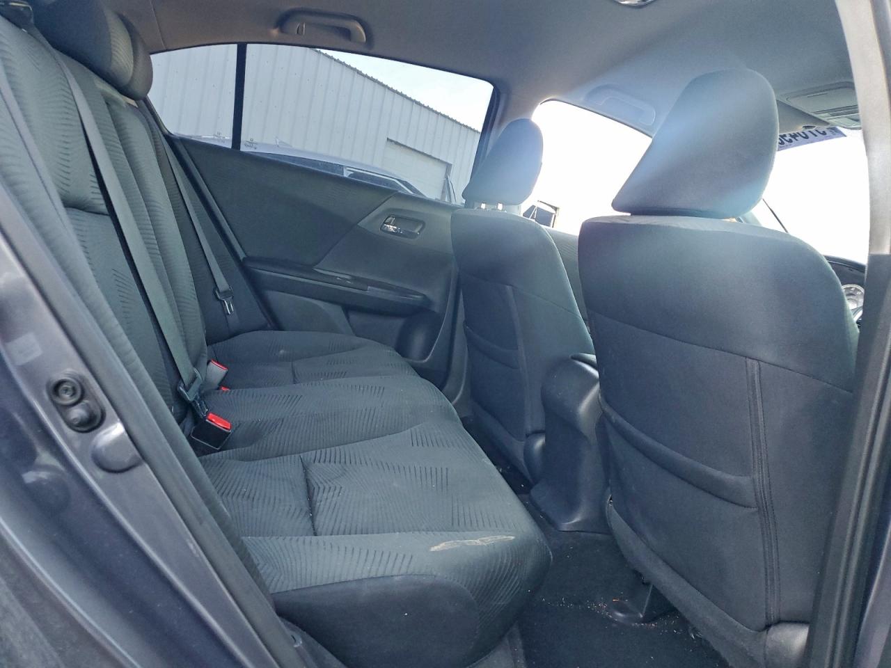 2017 HONDA ACCORD LX photo 10